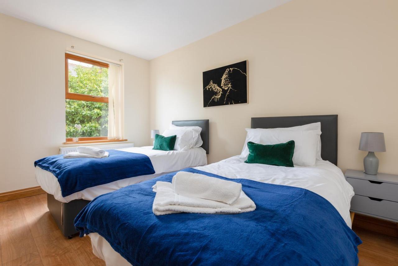 Albert - 5 Bedrooms Sleeps 11 Parking Wi-Fi Contractors Preston  Ngoại thất bức ảnh
